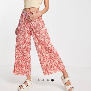 ASOS DESIGN Plisse culotte pants in floral print